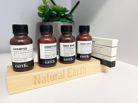 Natural Earth Mini-Pack plus Stand